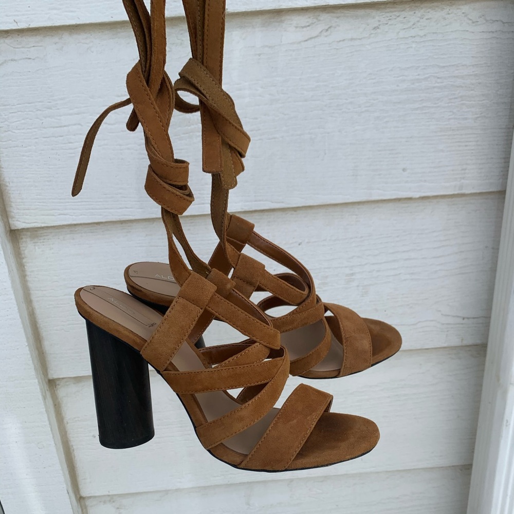 Also size 7 shoes